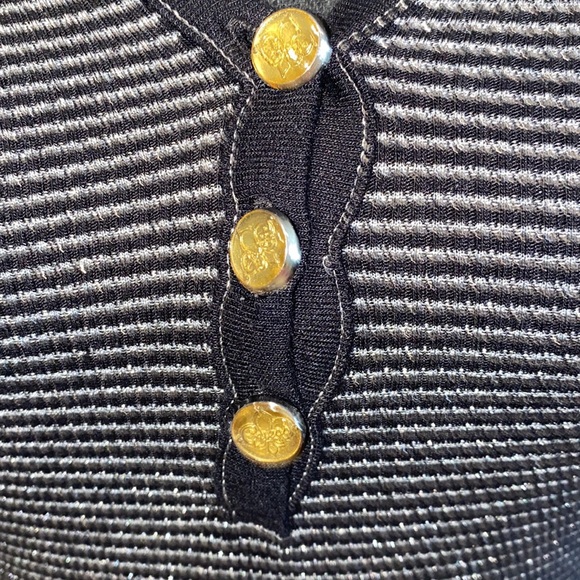 🍾CLOSET CLEAN OUT ACCEPTING ALL REASONABLE OFFERS🍾 - Picture 4 of 13